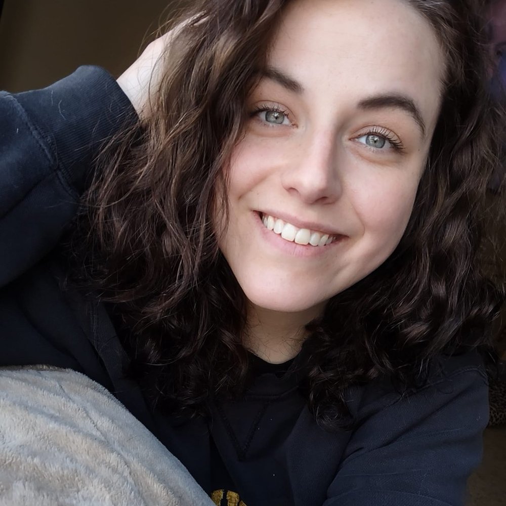 Meet your posher, Jade. - Picture 2 of 9